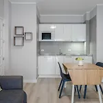 דירה Hermitage Homes Psj